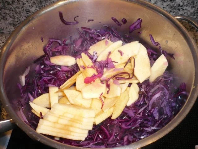Apfel-Quitten-Rotkohl mit Verjus - Rezept - Bild Nr. 10