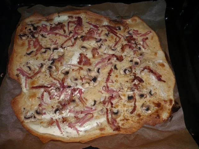 Rezept: Dinkel-Flammkuchen Bild Nr. 7 Dinkel-Flammkuchen - Rezept - Bild Nr. 7