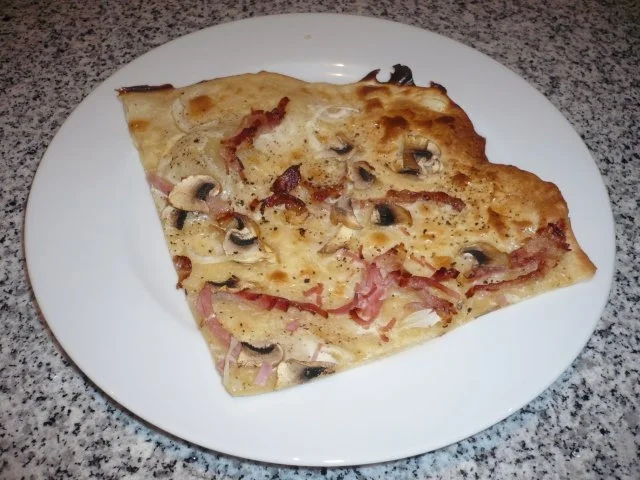 Rezept: Dinkel-Flammkuchen Bild Nr. 8 Dinkel-Flammkuchen - Rezept - Bild Nr. 8