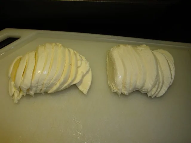 Basilikumhähnchen mit Mozzarella überbacken - Rezept - Bild Nr. 6