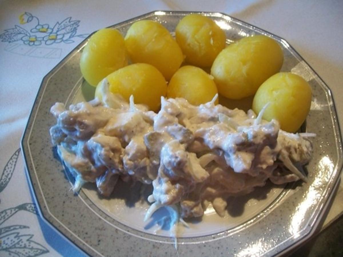 Fisch: Heringsalat mit &amp;quot;Quellgrumbern&amp;quot; - Rezept - kochbar.de