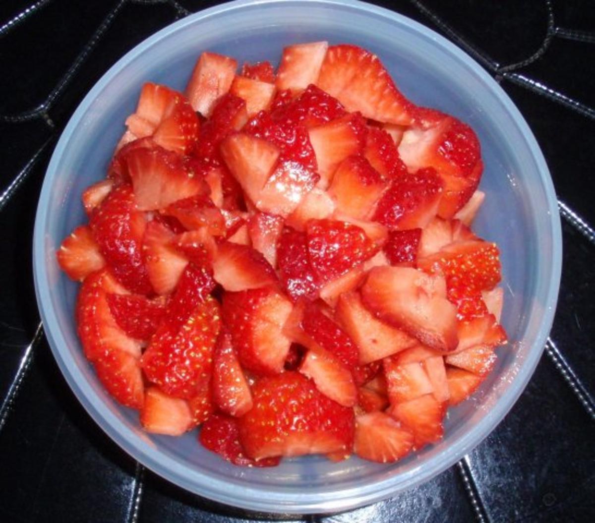 Frühstücksmüsli mit Erdbeeren und Mini-Kiwis - Rezept - Bild Nr. 5