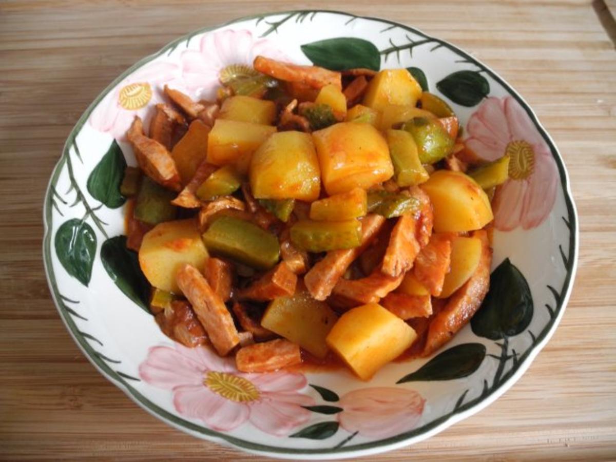 Pfannengerichte : Bunte Wurstpfanne - Rezept - kochbar.de