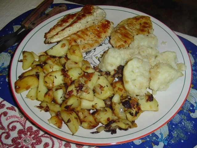 Rezept: Bratkartoffel und Blumenkohl mit Hähnchenbrustfilet Bratkartoffel und Blumenkohl mit Hähnchenbrustfilet - Rezept