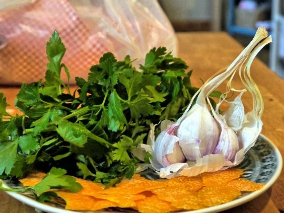Tagliatelle mit Ochsenschwanz-Tomaten-Sugo und Orangen-Gremolata - Rezept - Bild Nr. 15