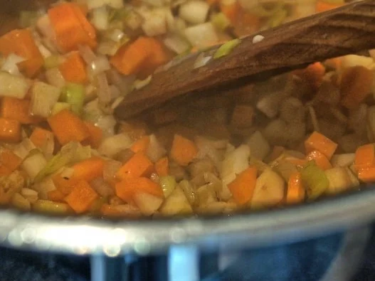 Tagliatelle mit Ochsenschwanz-Tomaten-Sugo und Orangen-Gremolata - Rezept - Bild Nr. 11