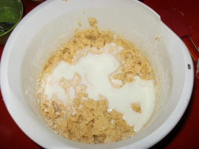 Buttermilch - Gugelhupf mit weißer Schokolade - Rezept - Bild Nr. 6