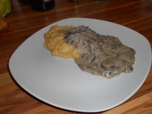 Kartoffel-, Steckrübenstampf mit Champignon-Sahnesoße - Rezept