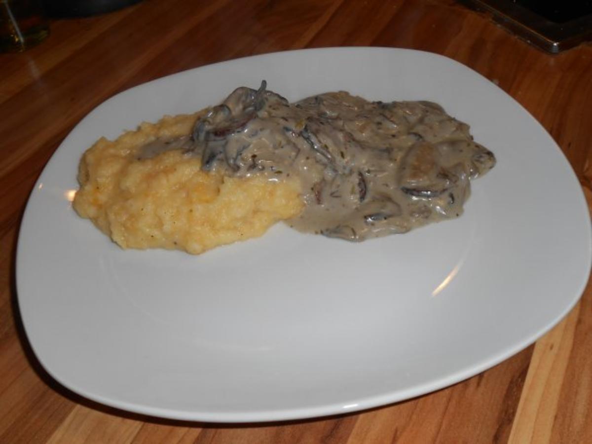 Kartoffel-, Steckrübenstampf mit Champignon-Sahnesoße - Rezept - Bild Nr. 2