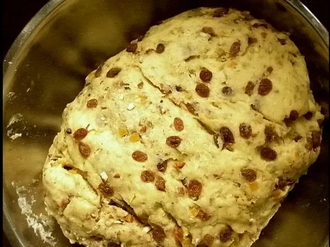Rezept: Weihnachtsbäckerei: Stollen Bild Nr. 15 Weihnachtsbäckerei: Stollen - Rezept - Bild Nr. 15