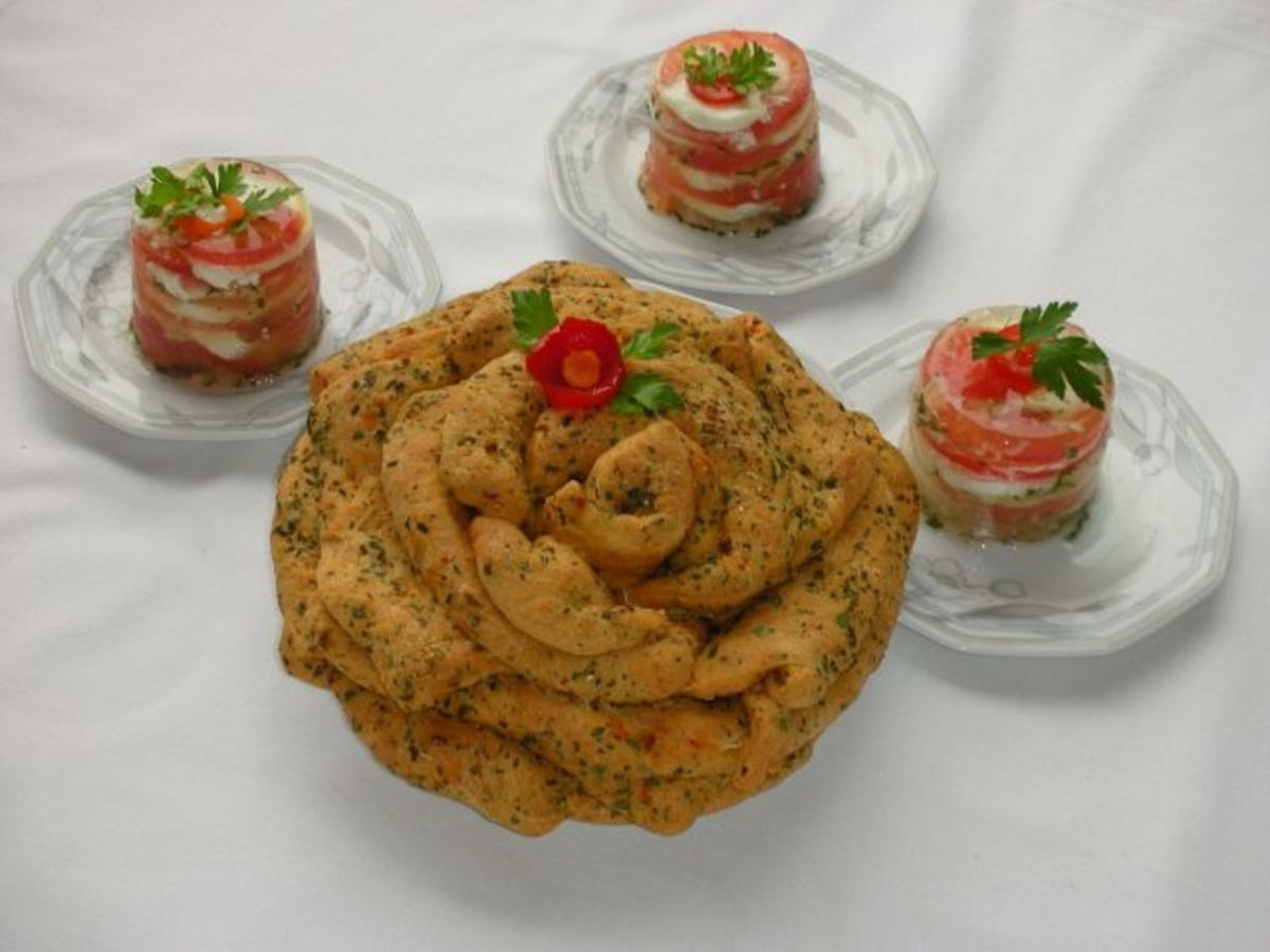 Herzhaftes Kräuter-Brot ~ Rose ~ - Rezept - kochbar.de