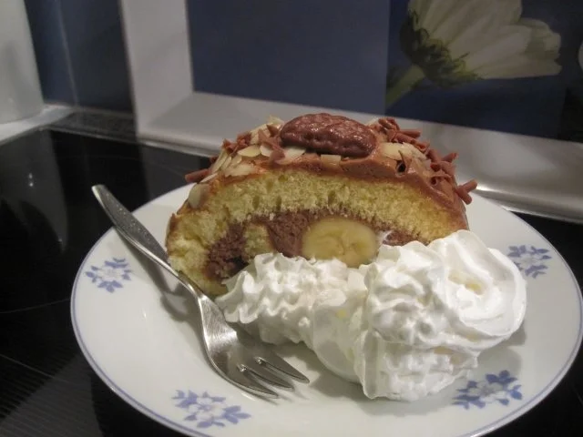 Rezept: BANANENROULADE Bild Nr. 3 BANANENROULADE - Rezept - Bild Nr. 3