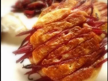 Rezept: Rote-Bete-Blini mit Balsamico-Zwiebeln und Ziegencreme Bild Nr. 16 Rote-Bete-Blini mit Balsamico-Zwiebeln und Ziegencreme - Rezept - Bild Nr. 16