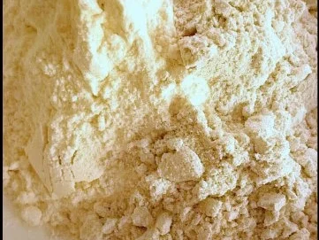 Rezept: Rote-Bete-Blini mit Balsamico-Zwiebeln und Ziegencreme Bild Nr. 3 Rote-Bete-Blini mit Balsamico-Zwiebeln und Ziegencreme - Rezept - Bild Nr. 3