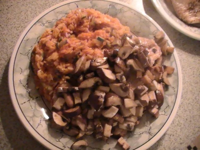 Rezept: Hähnchen mit Tomaten-Zucchini-Risotto Hähnchen mit Tomaten-Zucchini-Risotto - Rezept