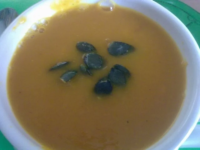 Rezept: Fruchtige Kürbissuppe ratz fatz Fruchtige Kürbissuppe ratz fatz - Rezept