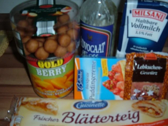 Rezept: Blätterteig : Kuchen mit Pfirsich - Pudding - Marzipan Bild Nr. 3 Blätterteig : Kuchen mit Pfirsich - Pudding - Marzipan - Rezept - Bild Nr. 3