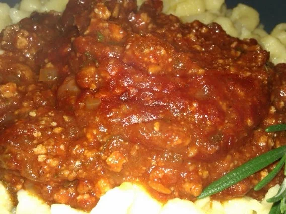 Rezept: Tofubolognese mit Dinkelknöpfle Bild Nr. 2 Tofubolognese mit Dinkelknöpfle - Rezept - Bild Nr. 2