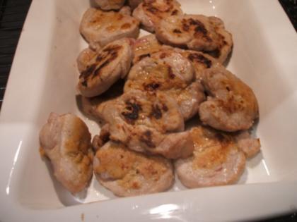 Fleisch: Zarte Schweinelende in Aprikosen-Senf-Soße - Rezept - kochbar.de