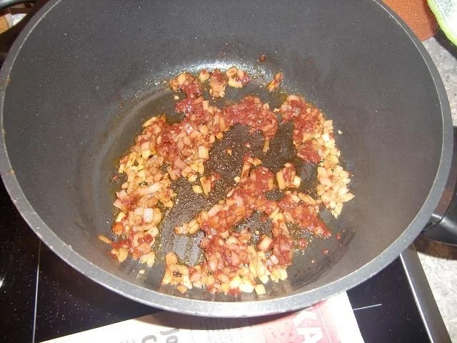 Rezept: Rinderhackbällchen in einer Rotweinsoße Bild Nr. 9 Rinderhackbällchen in einer Rotweinsoße - Rezept - Bild Nr. 9