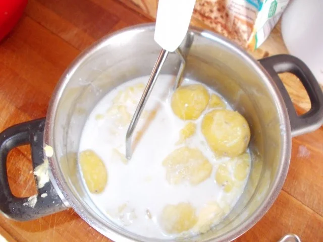 Fleischküchle mit Kartoffelbrei - Rezept - Bild Nr. 12