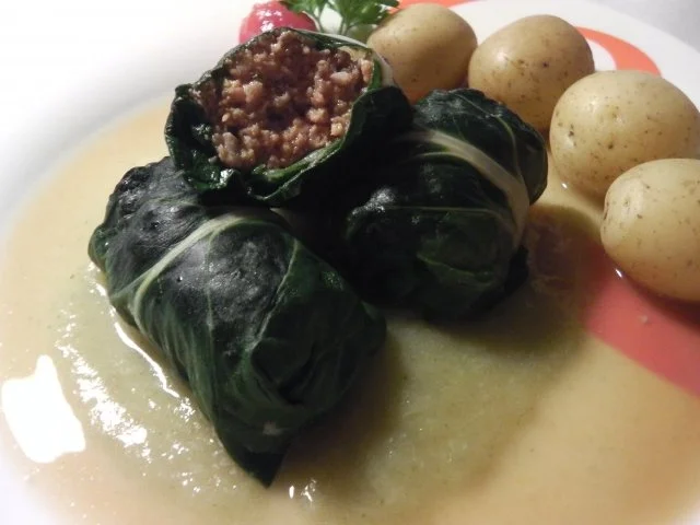 Mangold-Rouladen auf einem Spiegel aus Mangoldpürree (Sølvbederoulader) - Rezept - Bild Nr. 13