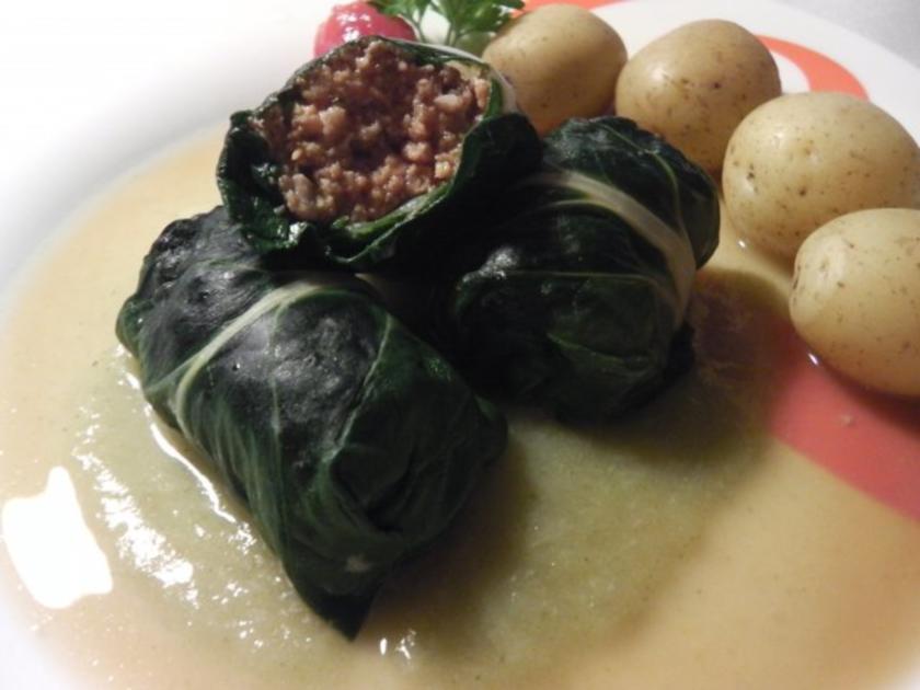 Mangold Rouladen auf einem Spiegel aus Mangoldpürree Sølvbederoulader ...