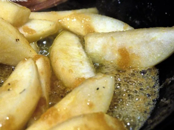 Hähnchenbrust unter Ziegenkäsehaube mit karamellisierten Thymianbirnen - Rezept - Bild Nr. 10