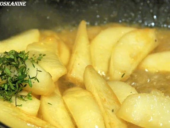 Hähnchenbrust unter Ziegenkäsehaube mit karamellisierten Thymianbirnen - Rezept - Bild Nr. 11