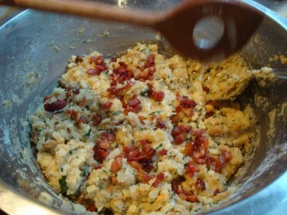 Südtiroler Käseknödel mit Speck und Kraut mit Rippchen - Rezept - Bild Nr. 3