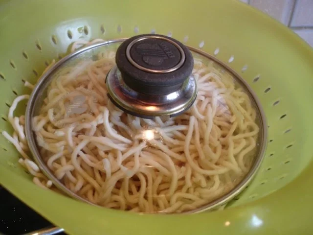 Ausgebackenes Schweinefilet mit Mie-Nudeln - Rezept - Bild Nr. 9