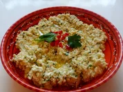 Vorspeisen/Dips: Würziger Zucchini-Schafskäse-Dip - Rezept