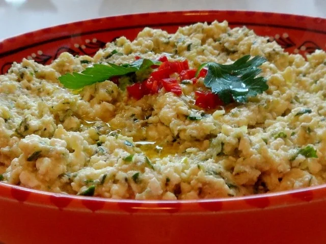 Rezept: Vorspeisen/Dips: Würziger Zucchini-Schafskäse-Dip Bild Nr. 10 Vorspeisen/Dips: Würziger Zucchini-Schafskäse-Dip - Rezept - Bild Nr. 10