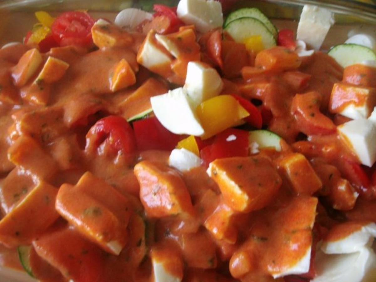 Hähnchenfilet in  Tomatensoße mit Mozzarella im Gemüsebett - Rezept - Bild Nr. 8