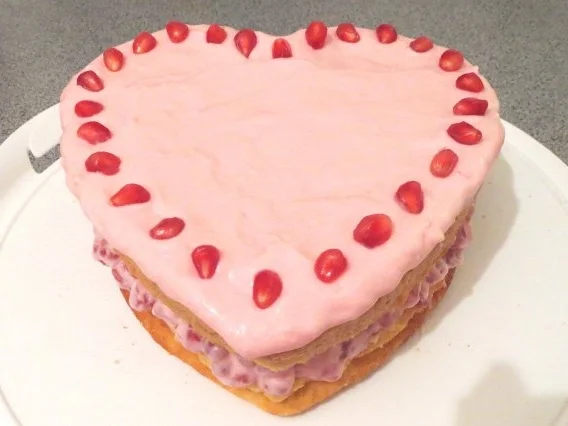 Backen: Granatapfel-Sahne-Torte - Rezept