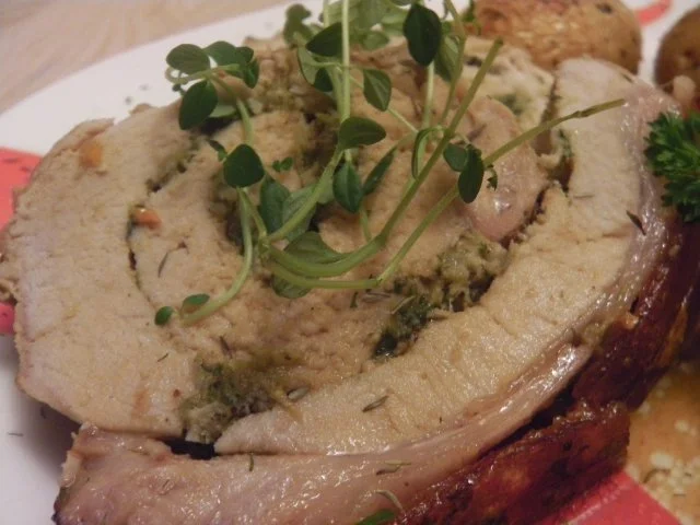 Mein "Herbstbraten" - Schweinebraten mit Pakchoi-Kresse-Fülle und Hokkaido-Kürbishachl - Rezept - Bild Nr. 2