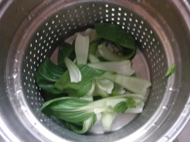 Mein "Herbstbraten" - Schweinebraten mit Pakchoi-Kresse-Fülle und Hokkaido-Kürbishachl - Rezept - Bild Nr. 6