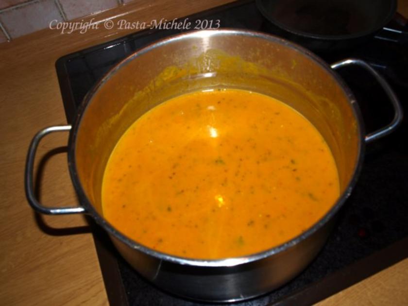 Kürbissuppe Asia mit Kokosmilch und Garnelen - einfach - von pasta-michele