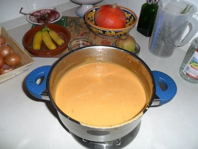 Rezept: Paprikasüppchen Paprikasüppchen - Rezept