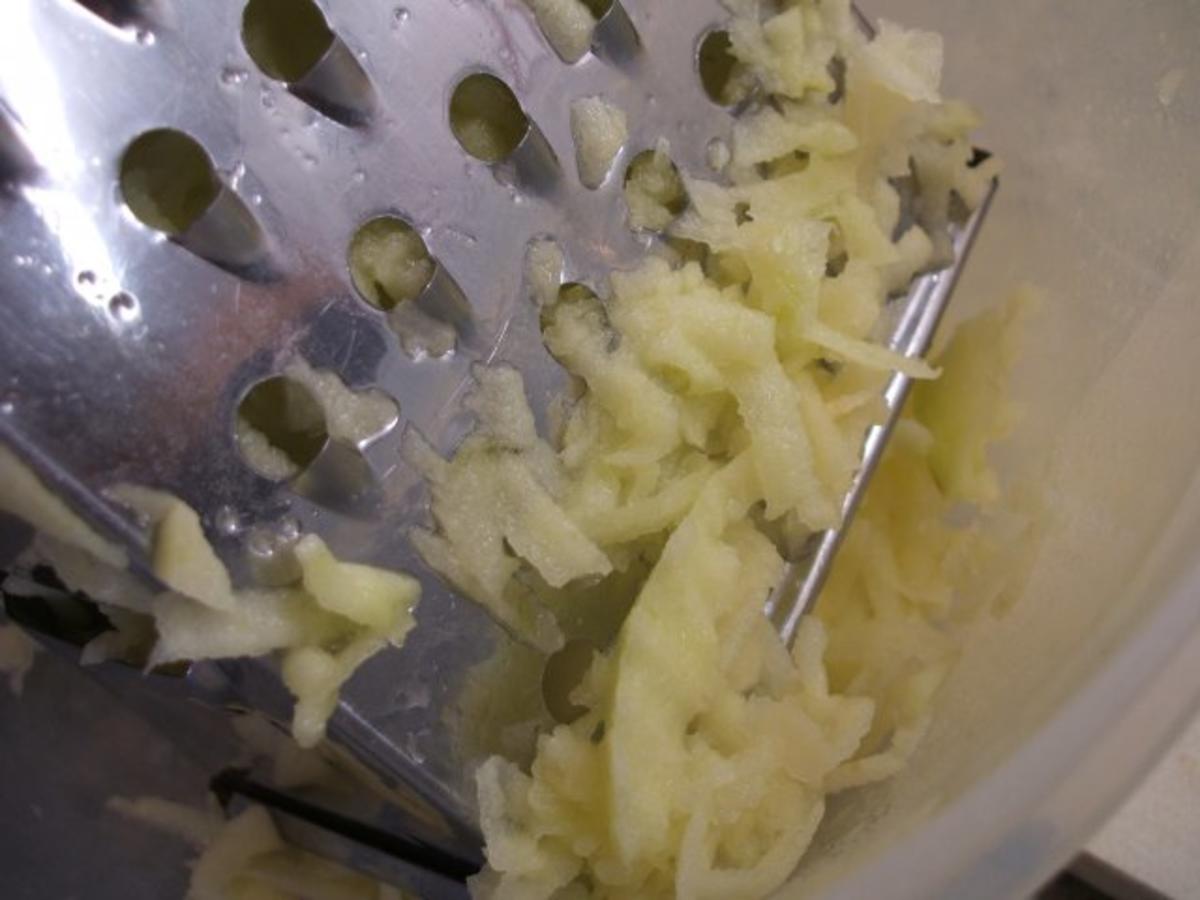 Backen: Saftiger Apfel Mohn Gugelhupf - schnell &amp; einfach - von lunapiena
