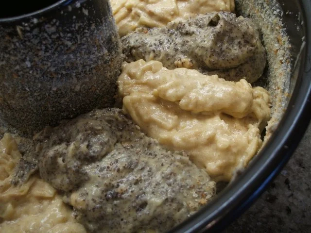 Backen: Saftiger  Apfel-Mohn-Gugelhupf - Rezept - Bild Nr. 6