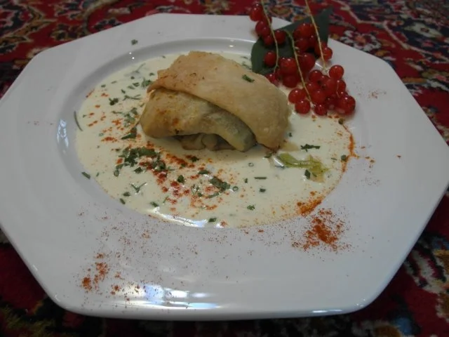 Rezept: Gemüse-Strudel auf Sauerrahm Gemüse-Strudel auf Sauerrahm - Rezept