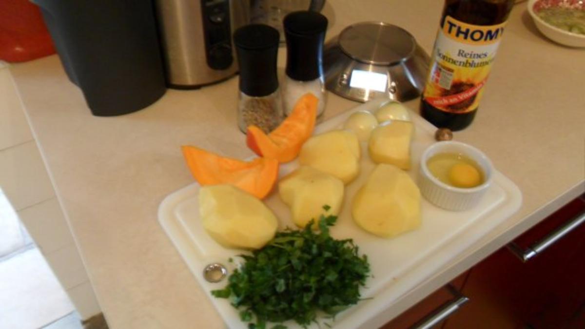Kürbis-Kartoffel-Petersilien-Reibekuchen - Rezept - Bild Nr. 3