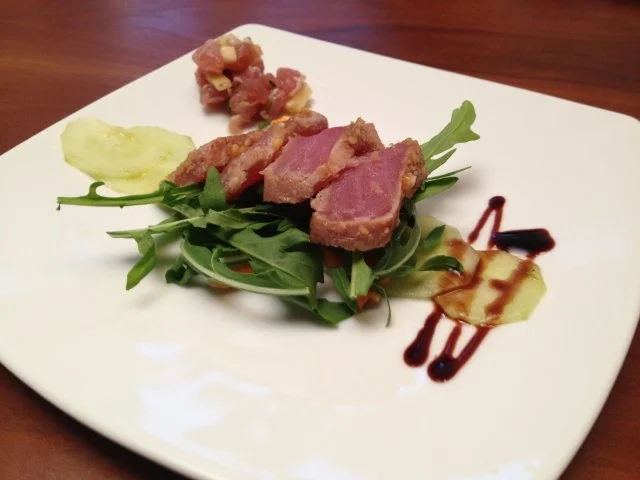 Rezept: Marinierter Tunfisch auf Rucola mit Wassermelonen Sorbet Marinierter Tunfisch auf Rucola mit Wassermelonen Sorbet - Rezept