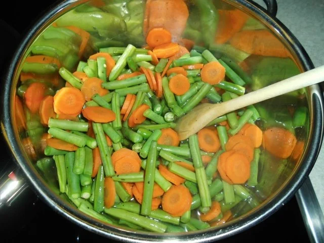 Rezept: Schnippelbohnen mit Möhren Bild Nr. 5 Schnippelbohnen mit Möhren - Rezept - Bild Nr. 5