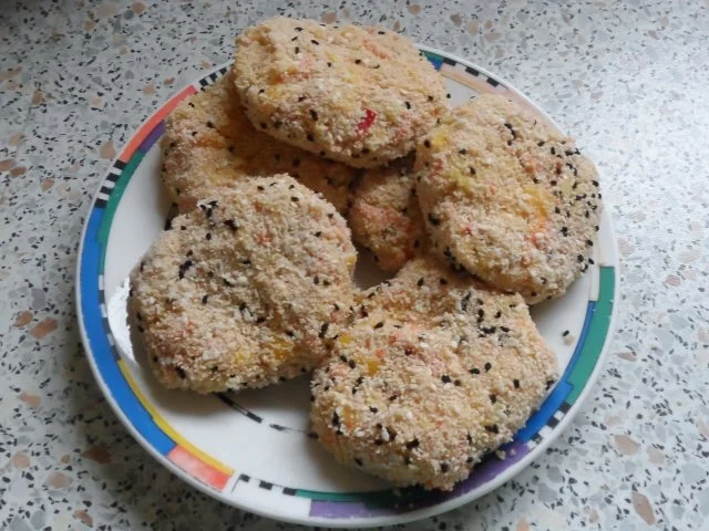 Resteküche: Knusprige Zitronen-Mango-Reis-Bratlinge mit einem Orangen-Erdnuss-Dip - Rezept - Bild Nr. 6