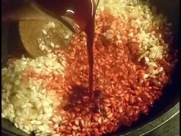 Rote-Bete-Risotto mit Zitronen-Rosmarin-Öl und Feta - Rezept - Bild Nr. 7