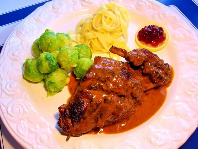 Rezept: Gespickte Hasenkeulen ... Gespickte Hasenkeulen ... - Rezept