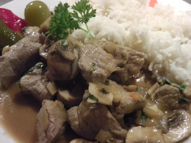 Rezept: Pfandl-Geschnetzeltes vom Schweinefilet "Jäger Art" Bild Nr. 6 Pfandl-Geschnetzeltes vom Schweinefilet "Jäger Art" - Rezept - Bild Nr. 6