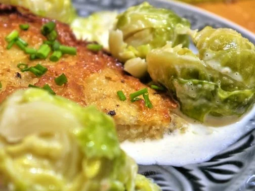 Rosenkohl in einer Sahne-Senf-Sauce mit Ofenrösti - Rezept - Bild Nr. 2